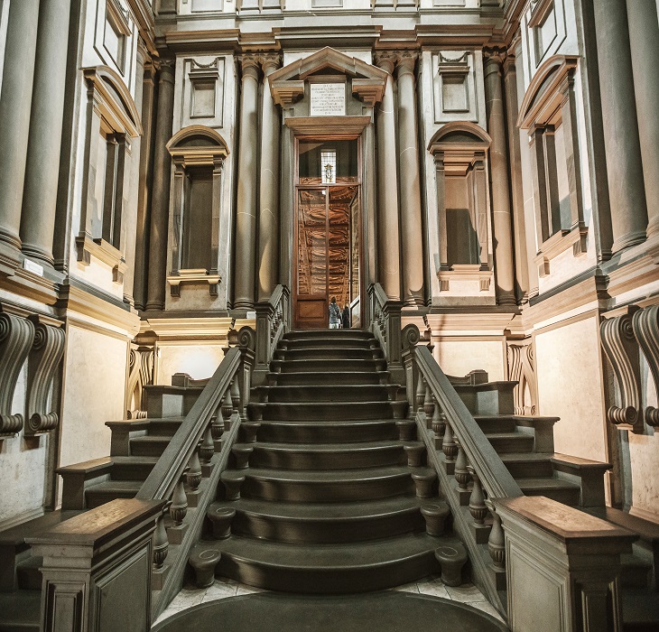 Michelangelos Treppe in der Biblioteca Laurenziana (Florenz)