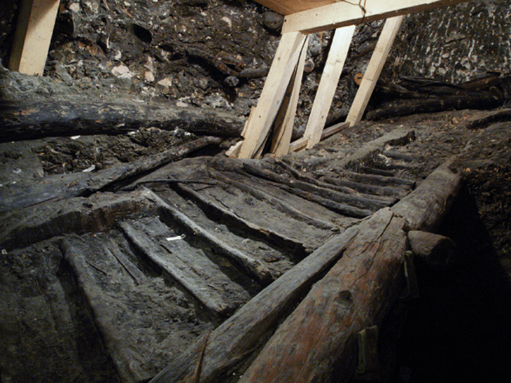 Stiege Salzbergwerk in Hallstatt, Österreich