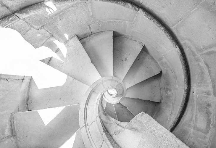 Wendeltreppe im Kreuzgang Mosteiro de Cisto in Tomar