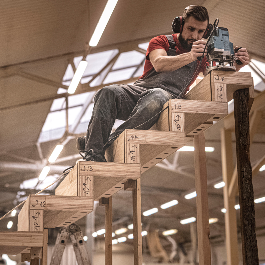 holz schnitzen im treppenbau 1