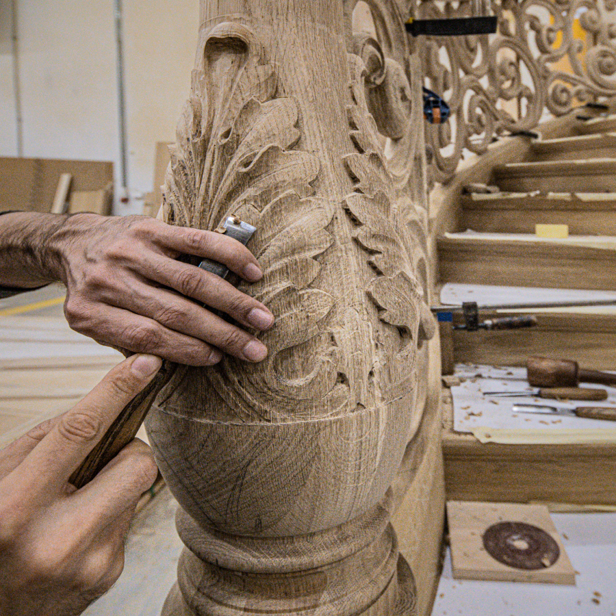 holz schnitzen im treppenbau