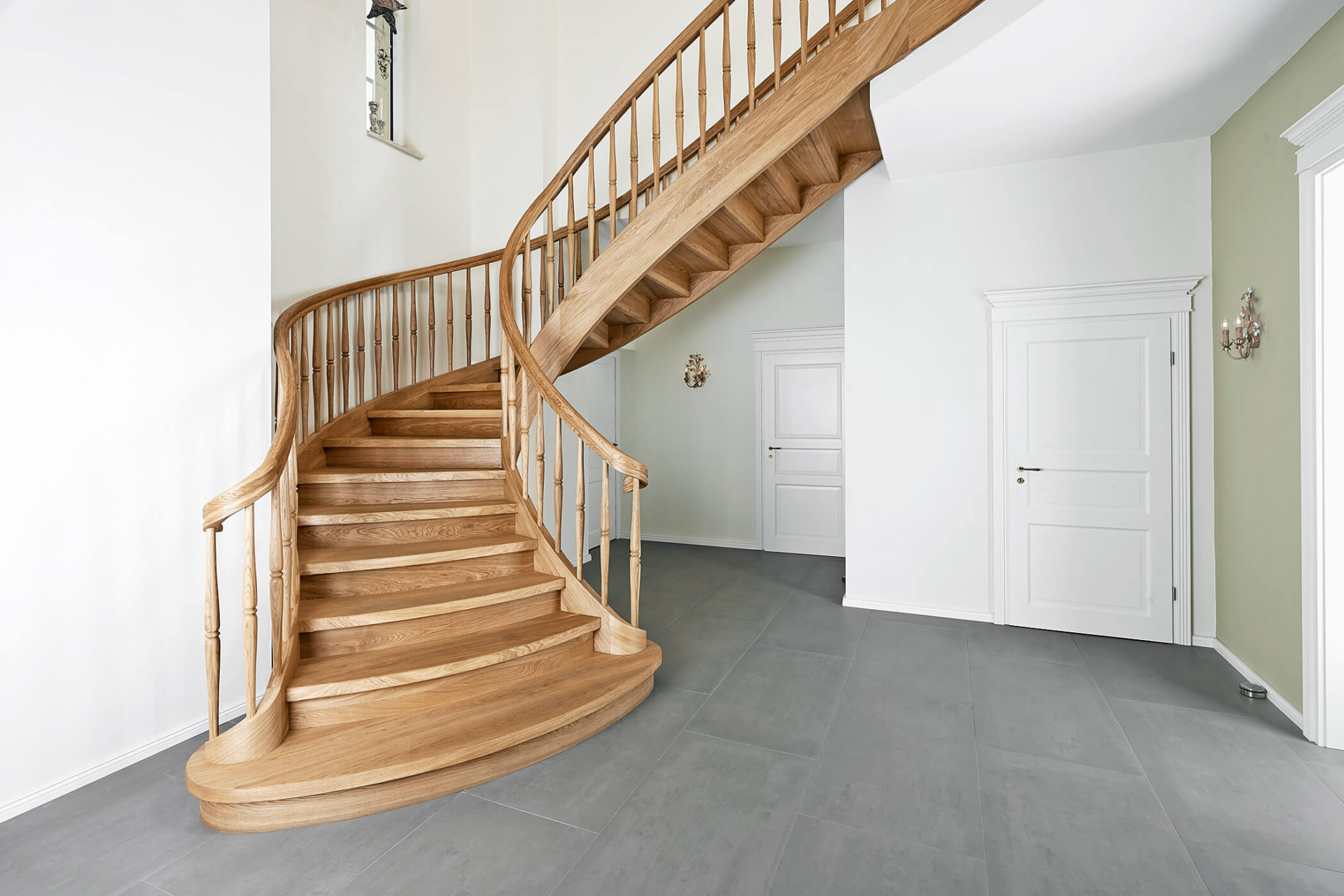 holztreppe stiltreppe gebogene wangentreppe rs 73 2