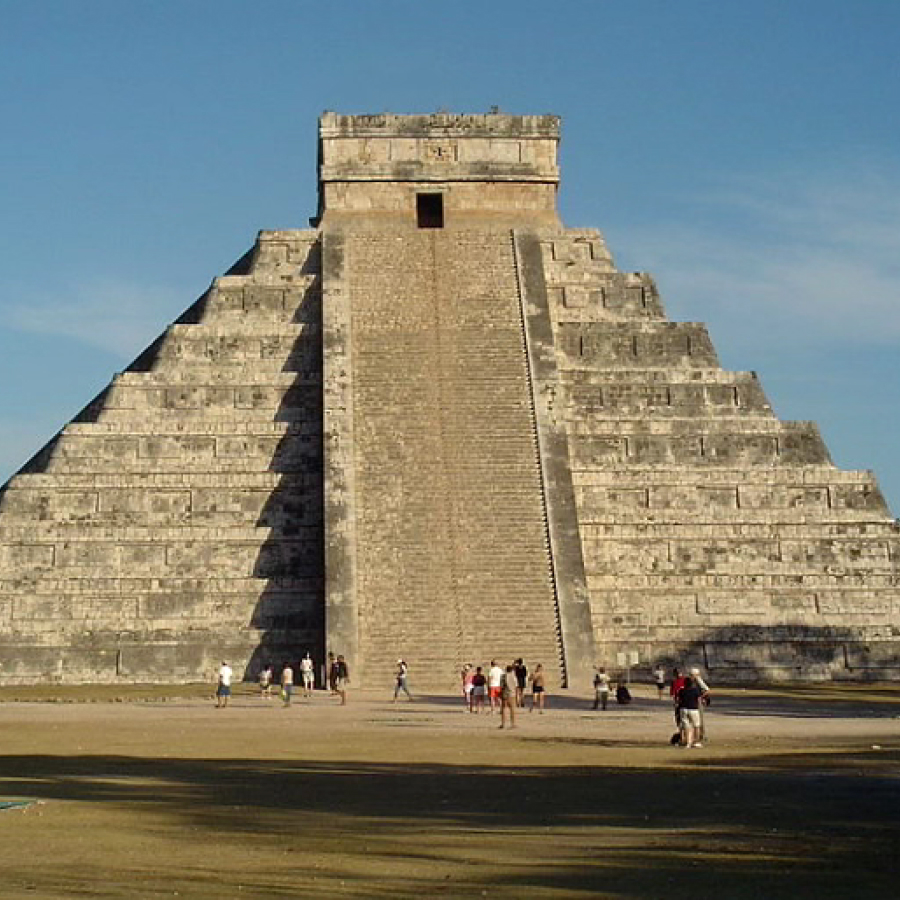 pyramide des kukulcán mit 365 stufen